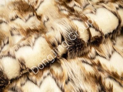 9W1150-Kahverengi ve Beyaz faux fur fabric